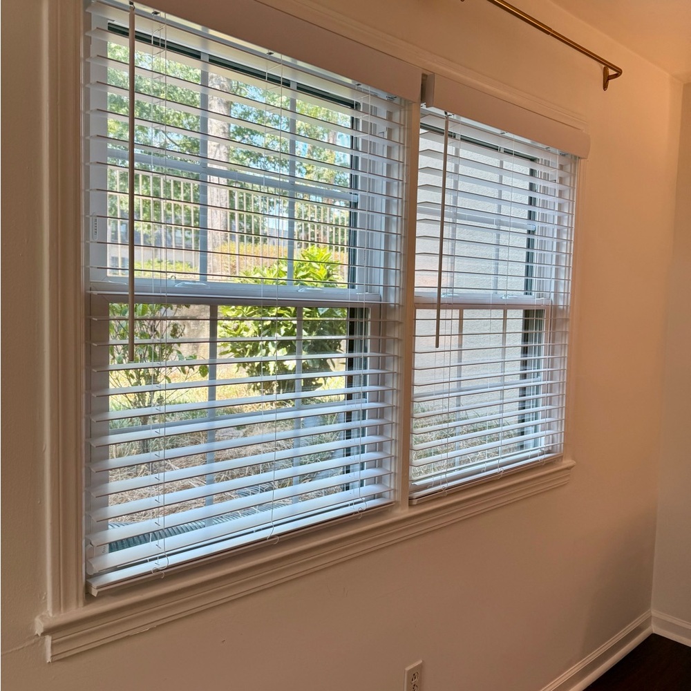 Cordless Blinds 31” x 45” (6 available)